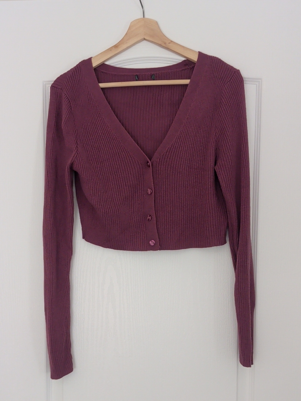 Ribbed V-Neck Cropped Button-Front Sweater - Dusty Plum